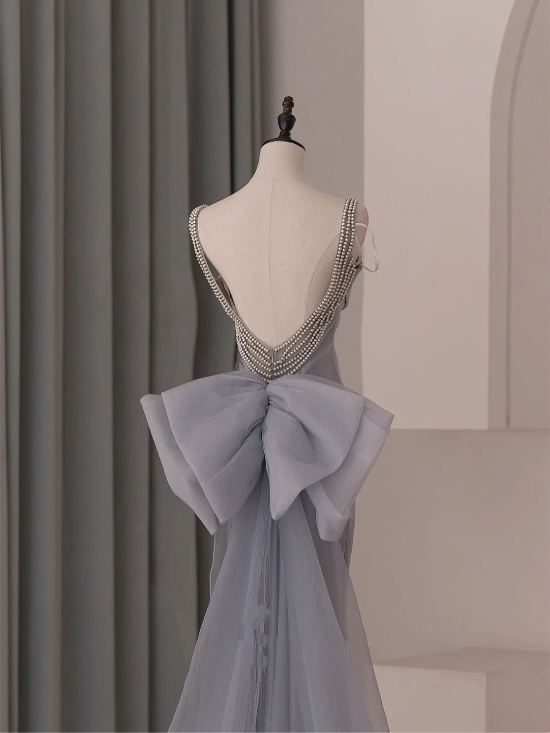 Modest Trendy Mermaid Spaghetti Straps Dusty Gray Organza Pleated Prom Dresses Style Long Senior High School Party Dress RB1075