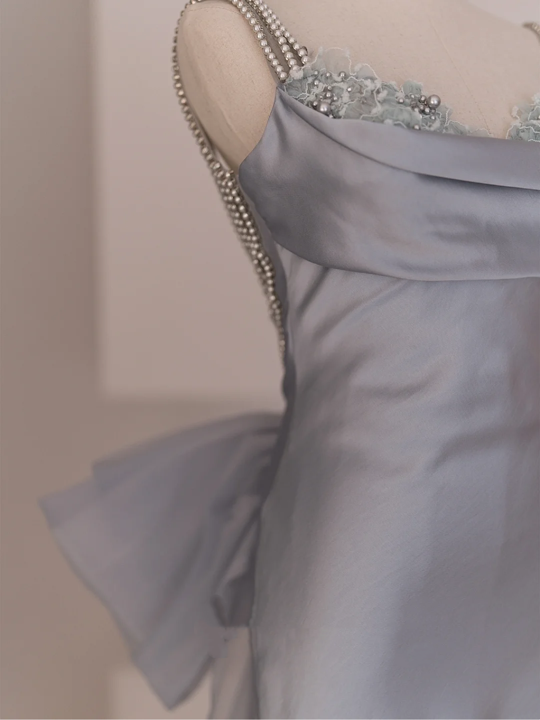 Modest Trendy Mermaid Spaghetti Straps Dusty Gray Organza Pleated Prom Dresses Style Long Senior High School Party Dress RB1075