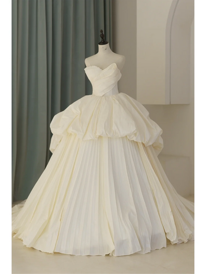 Dreamy Ball Gown Sweetheart White Fitted Satin Ruffles Corset Plus Size Wedding Dress Bridal Gowns Wedding Dresses With Train RB1081