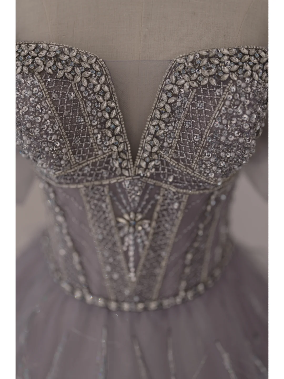 Unique Ball Gown Off The Shoulder Light Gray Long Prom Dresses Reveal Inspiration Party Dress 16th Birthday Outfits Graduation Dress RB1096
