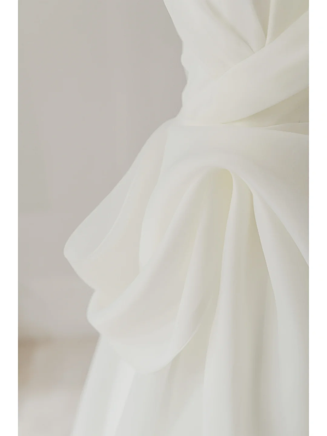 Elegant Modest Ball Gown Strapless Organza White Wedding Dress Styles Long Bridal Gown Wedding Gowns RB1106