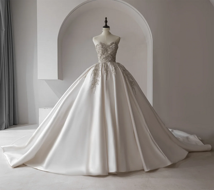 Elegant Modest Ball Gown Strapless Fitted Silver Beaded Appliques Corset Wedding Dress Long Bridal Gowns Wedding Dresses RB1115