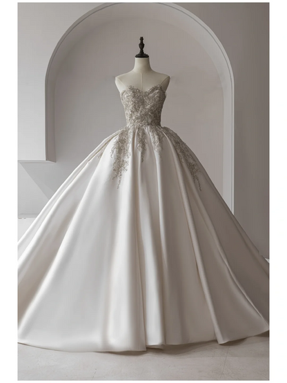 Elegant Modest Ball Gown Strapless Fitted Silver Beaded Appliques Corset Wedding Dress Long Bridal Gowns Wedding Dresses RB1115