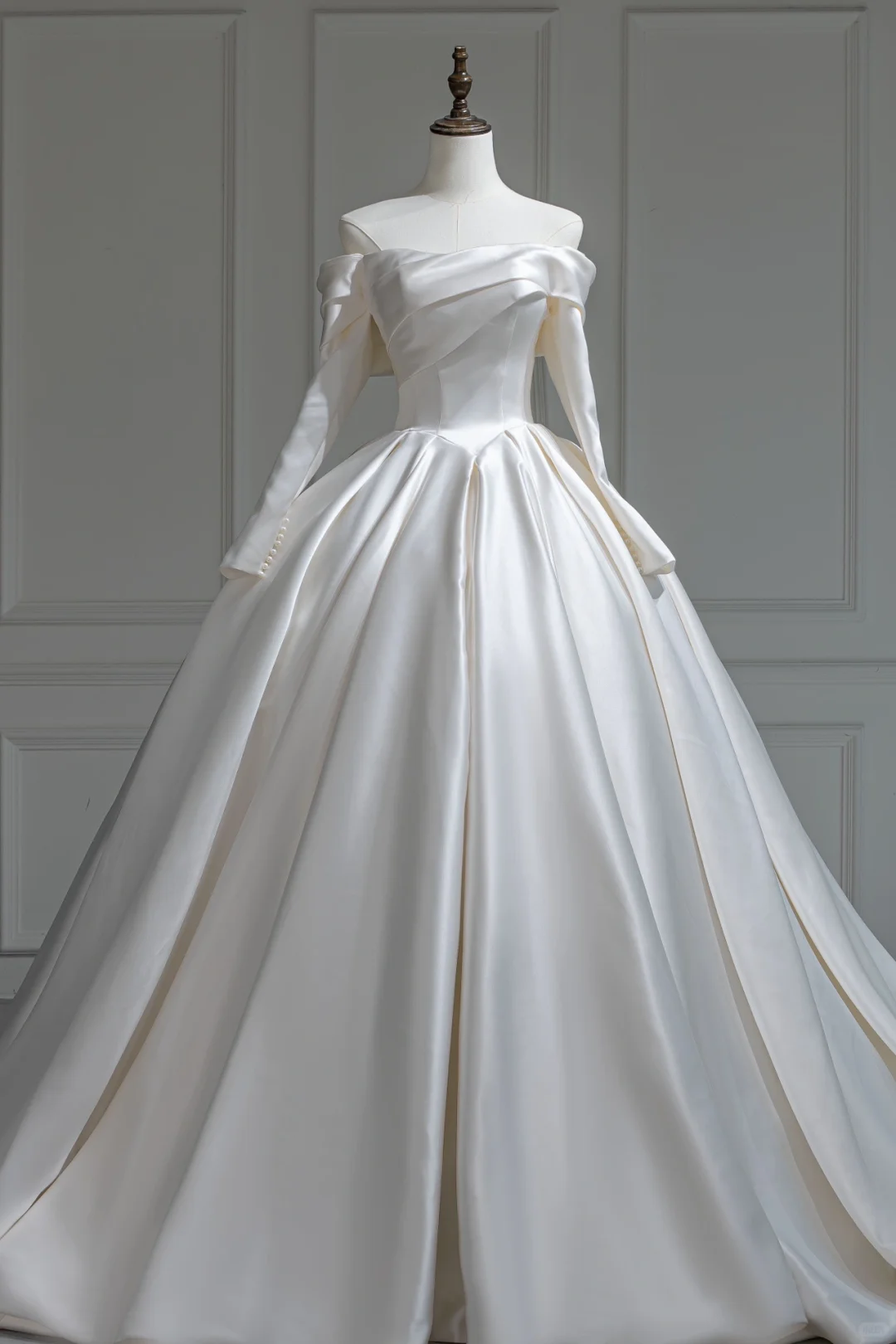 Modest Ball Gown Off The Shoulder White Long Sleeves Fitted Satin Corset Wedding Dress Long Bridal Gown Wedding Gowns RB1190