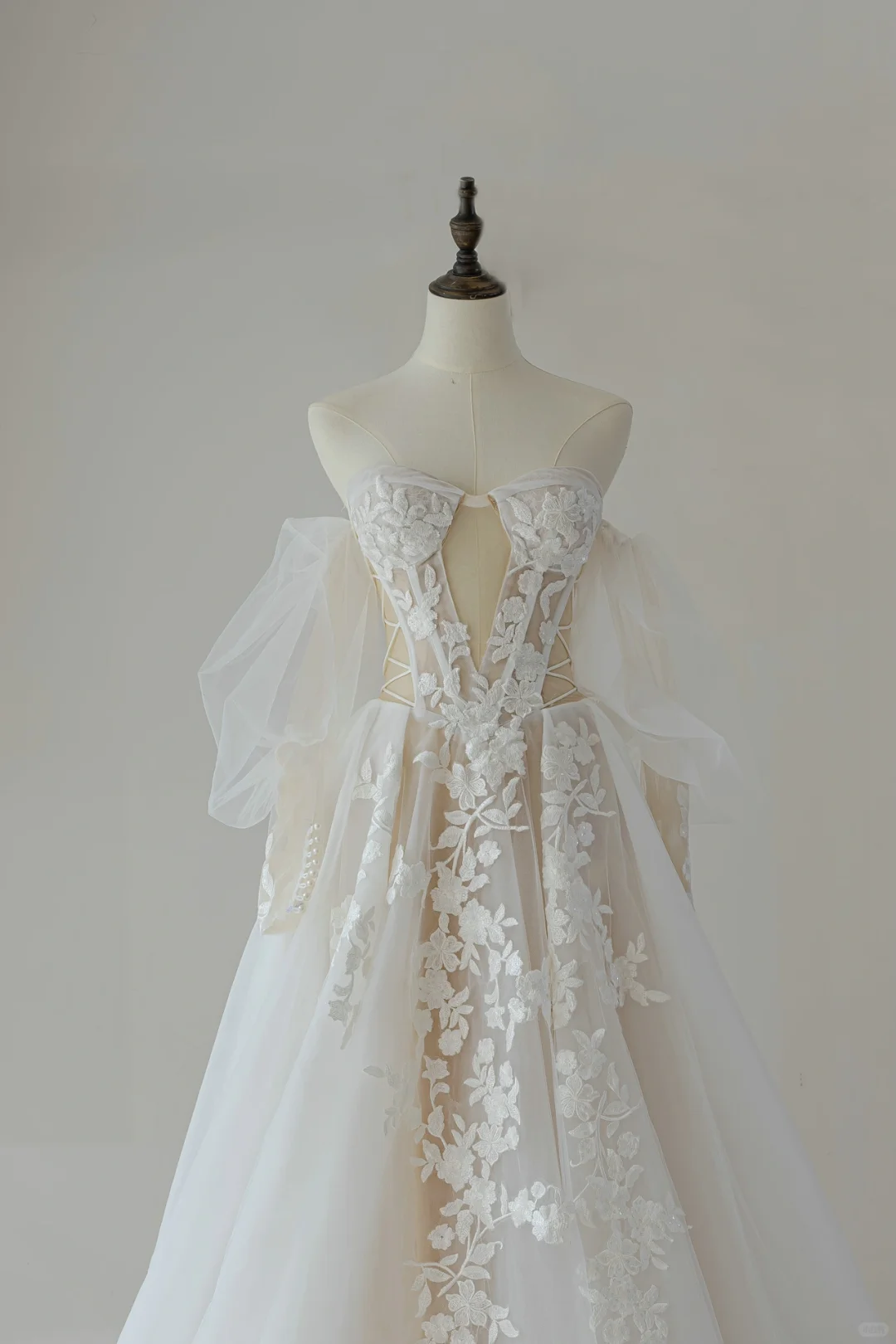 Cute Ball Gown Sweetheart With Long Sleeves Fitted Lace Corset Wedding Dress Long Bridal Gown Wedding Dresses RB1208