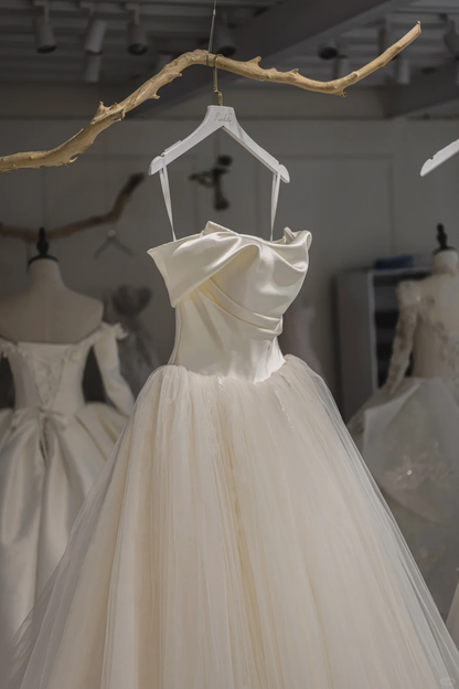 Charming Ball Gown Off The Shoulder Short Sleeves Fitted Lace Corset Wedding Dress Long Bridal Gown Wedding Dresses RB1212