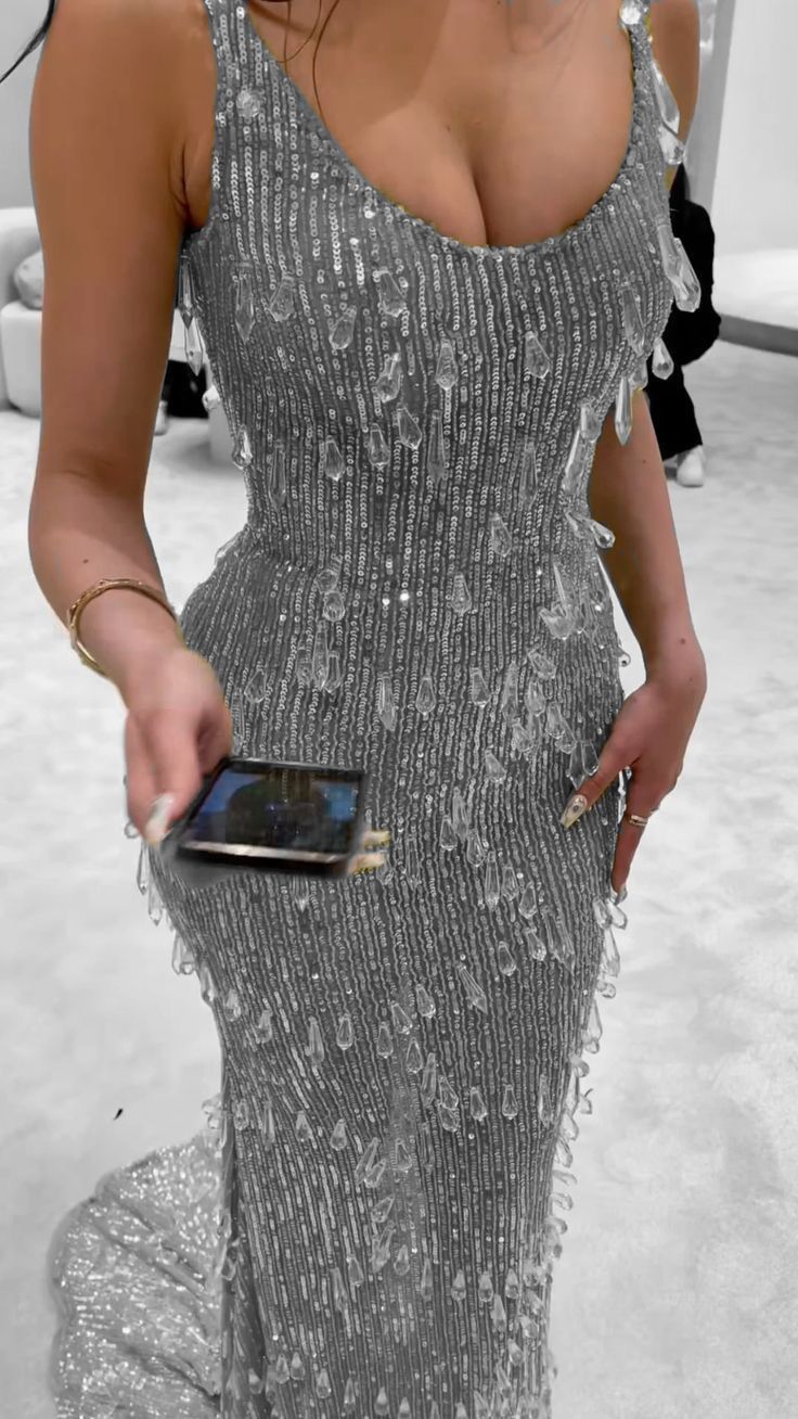 Shiny Mermaid Silver Sequins Sleeveless Beaded Long Prom Dresses Inspo Prom Gown RB1370