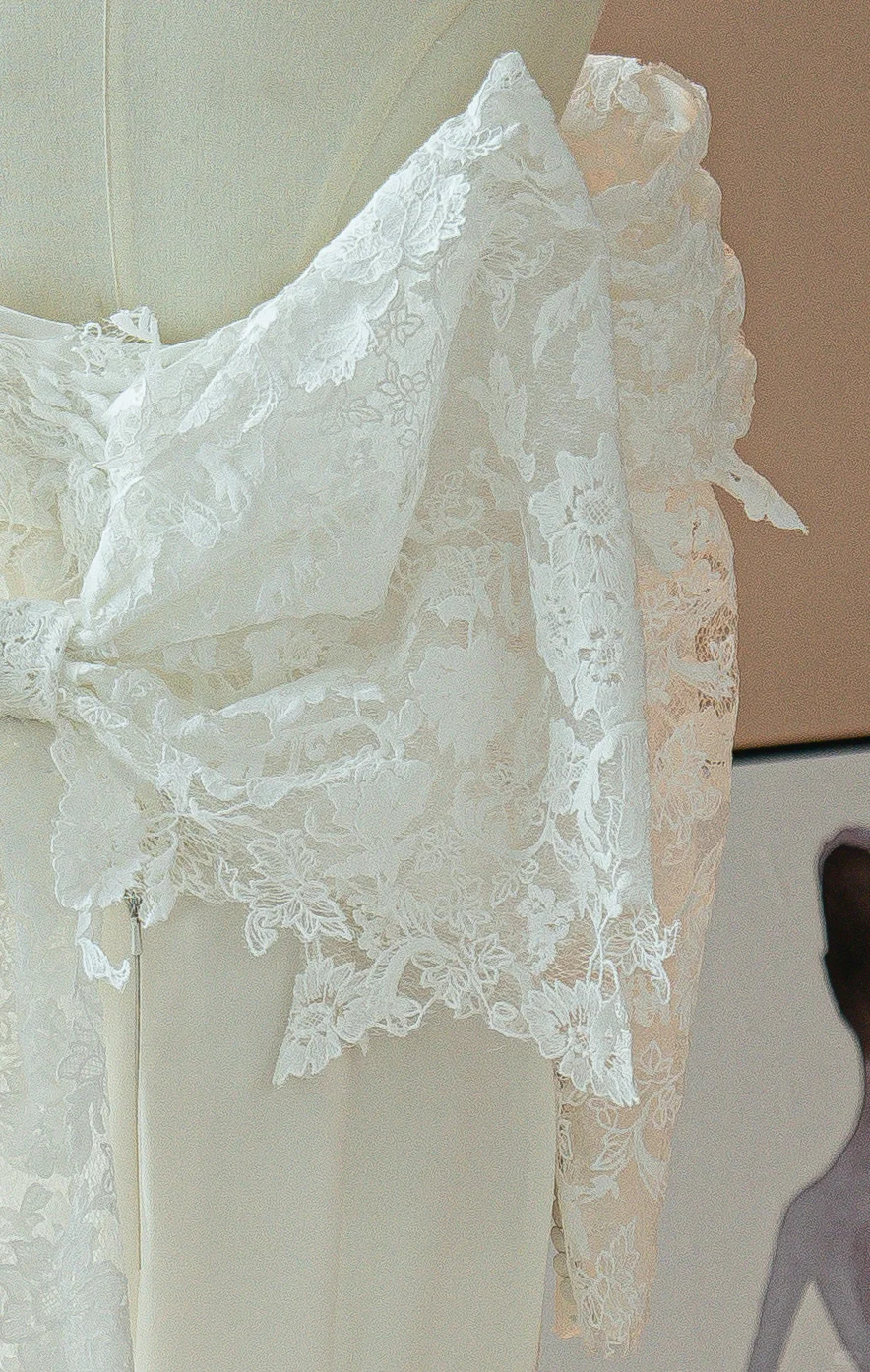 Modest Mermaid Off The Shoulder Fitted Corset Lace Long Sleeve Fit and Flare Wedding Dresses Bridal Gown Wedding Gowns RB1616