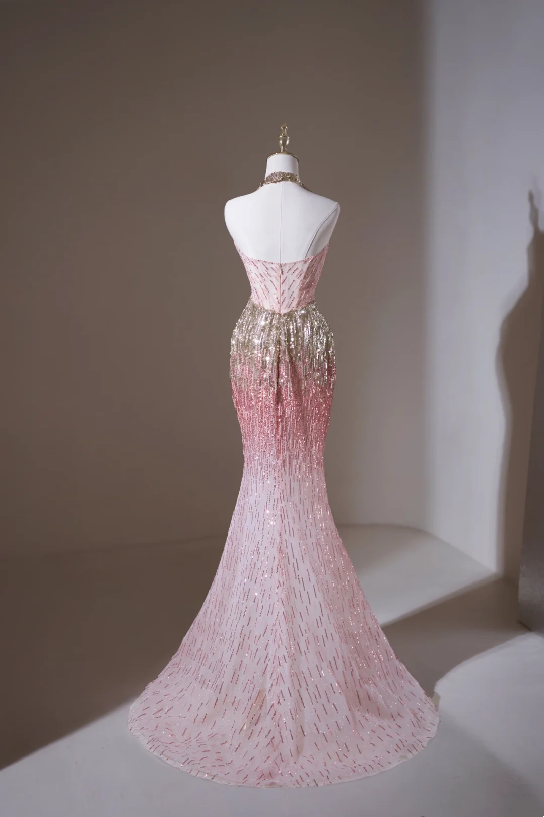 Retro Mermaid Halter Pink Sequin Long Prom Dresses Impress 19th Birthday Outfits Prom Gown RB1893