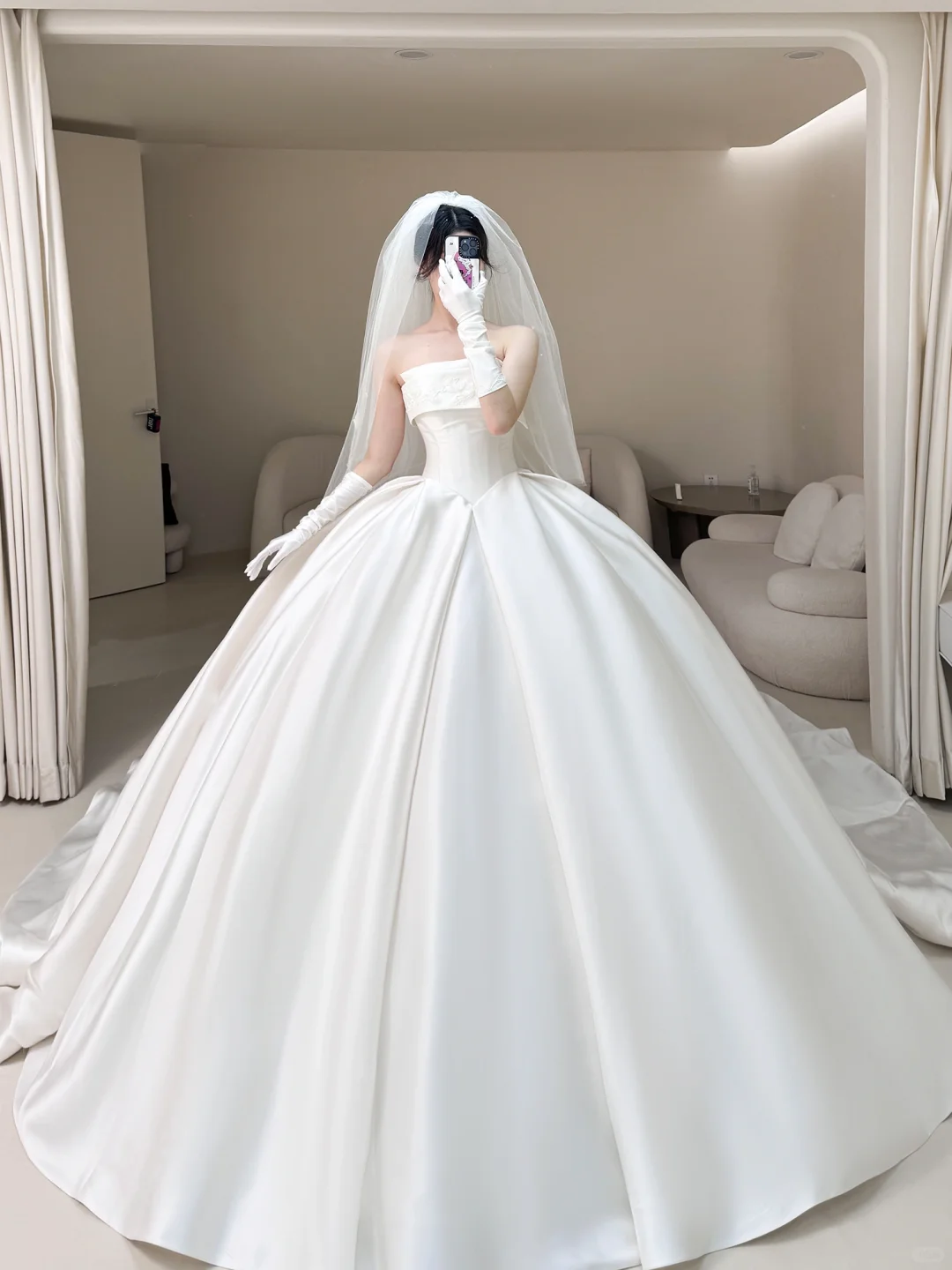 Princess Ball Gown Strapless Satin Fitted Corset Long Wedding Dress Bridal Gown White Wedding Dresses RB1911