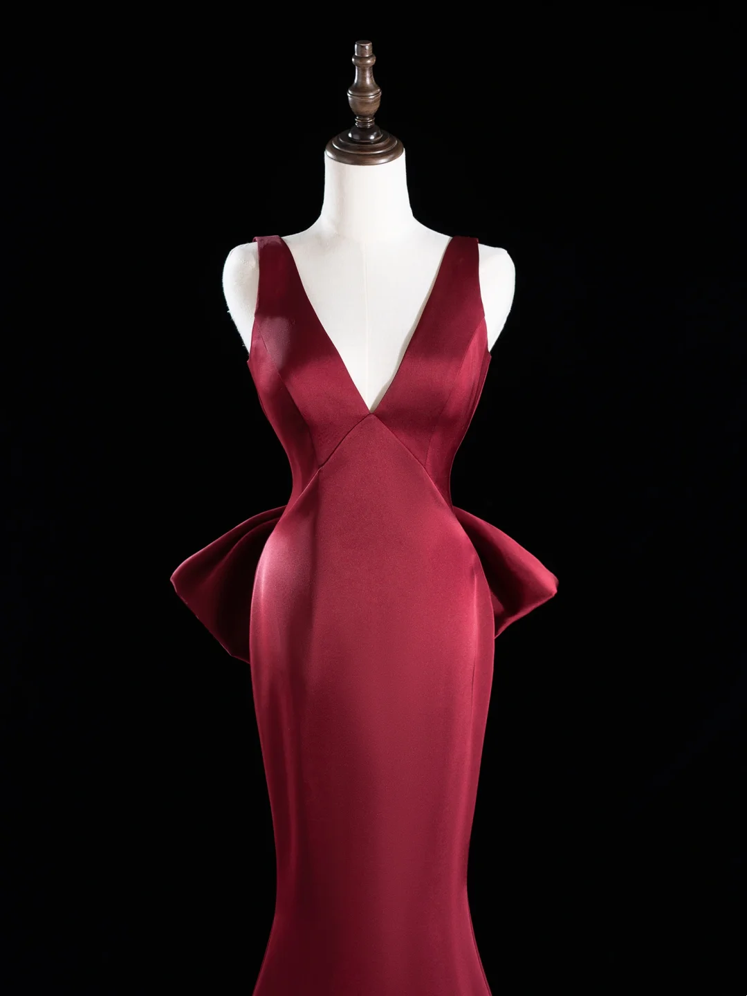 Chic Mermaid V Neck Burgundy Satin Long Prom Dresses Impress 18th Birthday Outfits Prom Gown RB1917