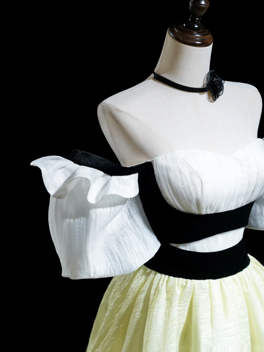 Classy A Line Off The Shoulder Satin Prom Dresses Formal Dress 18th Birthday Outfits Prom Gown RB1924