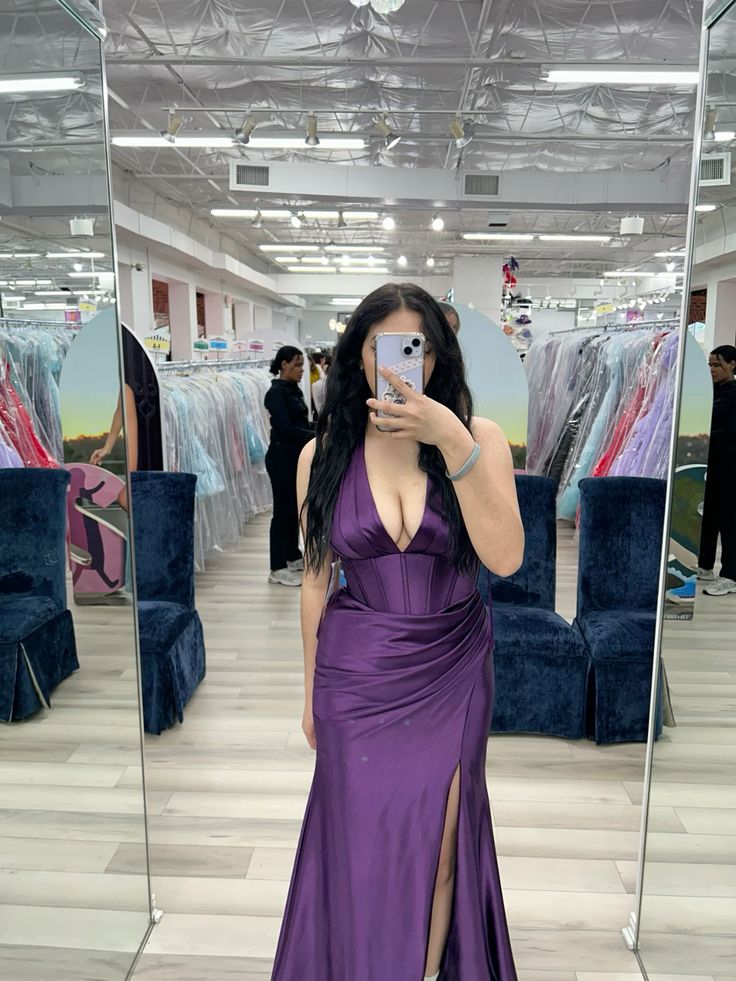 Sexy Mermaid V Neck Grape Satin Slit Prom Dresses For Teens Formal Dress Party Outfits Prom Gown RB2005
