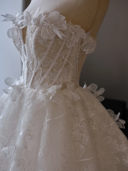 Princess Ball Gown Strapless Sleeveless Lace Fitted Corset Long Wedding Dress Bride Gowns White Wedding Dresses RB2018