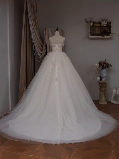 Princess Ball Gown Strapless Sleeveless Lace Fitted Corset Tulle Wedding Dress Bride Gowns White Wedding Dresses RB2024