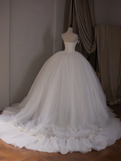 Princess Ball Gown Strapless Sleeveless Fitted Corset Tulle Wedding Dress Bride Gowns White Wedding Dresses RB2026
