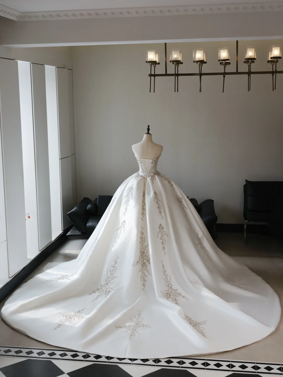 Princess Ball Gown Strapless Sleeveless Satin Fitted Corset Long Wedding Dress Bride Gowns Lace Wedding Dresses RB2031