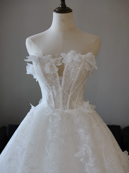 Princess Ball Gown Strapless Sleeveless Lace Fitted Corset Long Wedding Dress Bride Gowns White Wedding Dresses RB2018