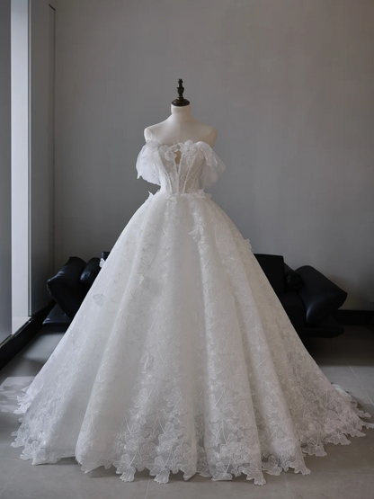 Princess Ball Gown Strapless Sleeveless Lace Fitted Corset Long Wedding Dress Bride Gowns White Wedding Dresses RB2018
