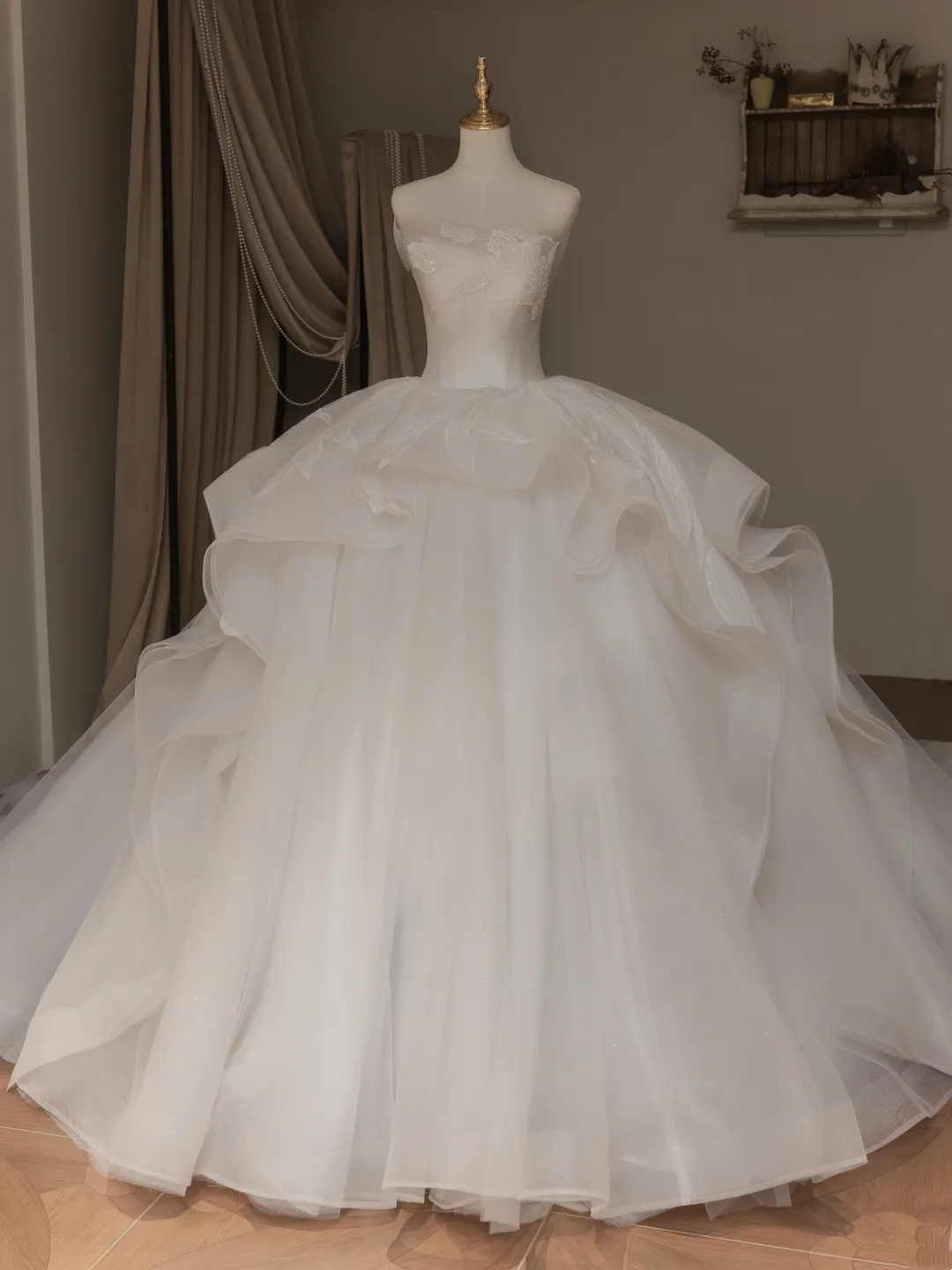 Ethereal Ball Gown Strapless Sleeveless Tulle Fitted Corset Long Wedding Dress Bride Gowns Lace Wedding Dresses RB2041