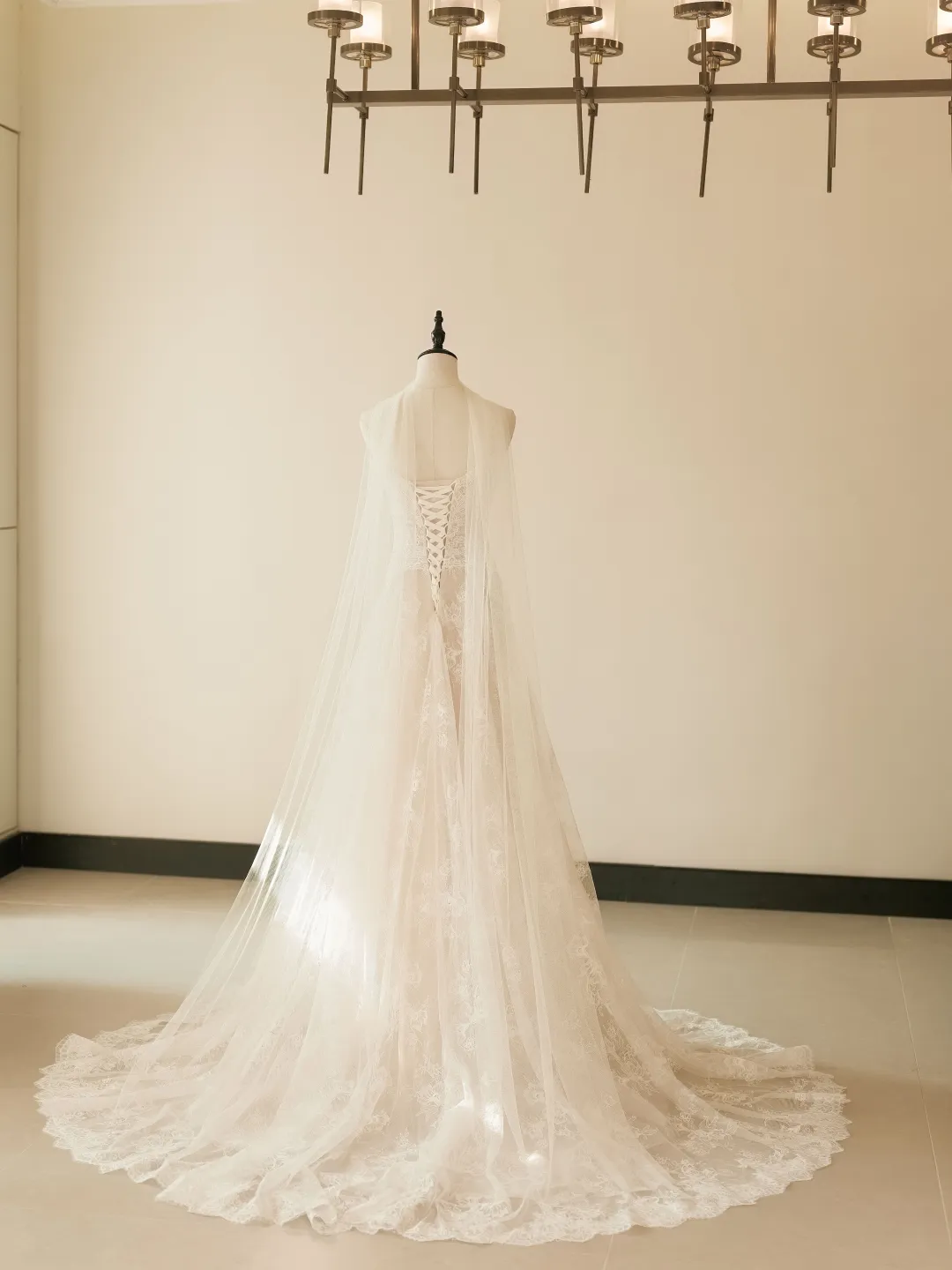 Princess Mermaid Off The Shoulder Long Sleeve Lace Fitted Corset Long Wedding Dress Bride Gowns White Wedding Dresses RB2036