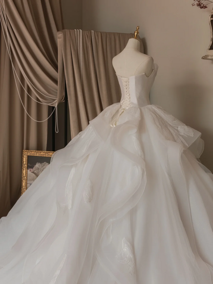 Ethereal Ball Gown Strapless Sleeveless Tulle Fitted Corset Long Wedding Dress Bride Gowns Lace Wedding Dresses RB2041