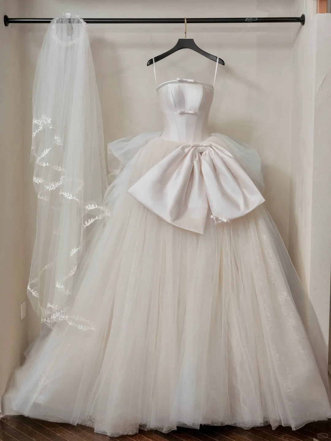 Ethereal Ball Gown Strapless Sleeveless Tulle Fitted Corset Long Wedding Dress Bride Gowns Lace Wedding Dresses RB2051