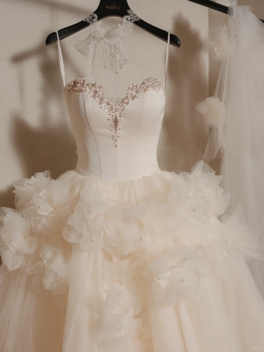 Ethereal Ball Gown Sweetheart Fitted Corset Sleeveless Tulle Wedding Dress Bride Gowns Wedding Dresses RB2060