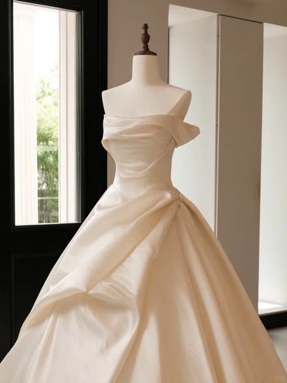 Fancy Ball Gown Strapless Fitted Corset Ruffles Satin Wedding Dress Bride Gowns Wedding Dresses RB2061