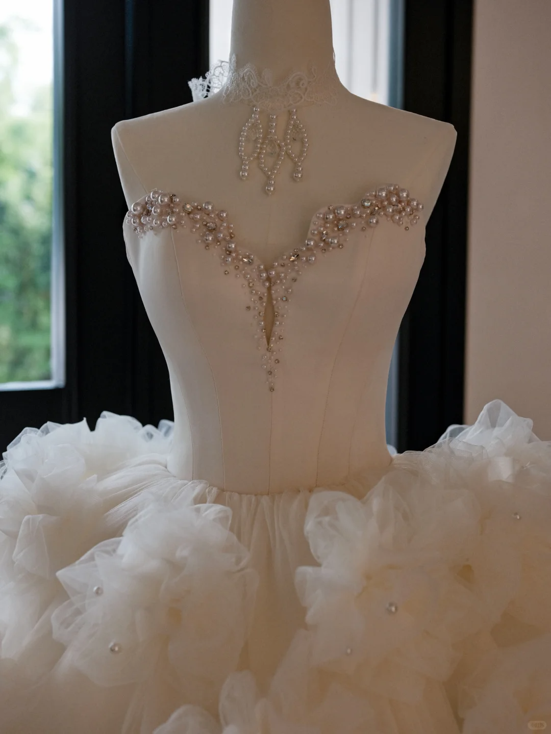 Ethereal Ball Gown Sweetheart Fitted Corset Sleeveless Tulle Wedding Dress Bride Gowns Wedding Dresses RB2060