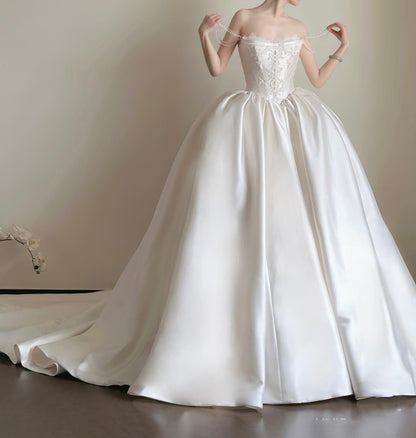 Luxury Ball Gown Sweetheart Lace Satin Wedding Dress Fairytale Long Wedding Dresses RB2840