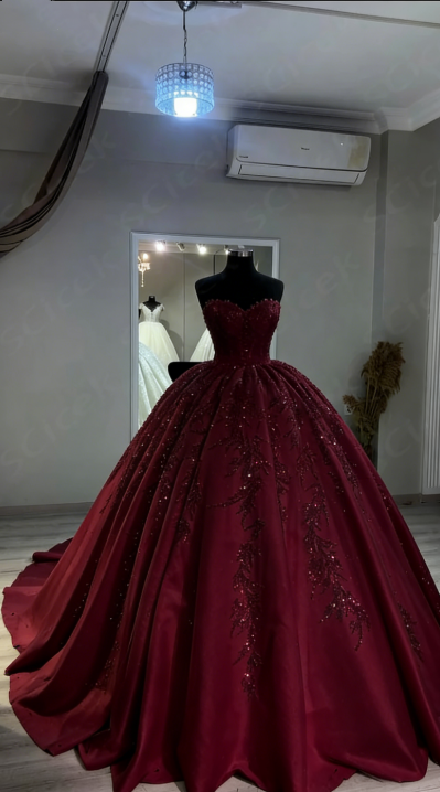 Unique Ball Gown Sweetheart Tulle Lace Appliques Wedding Dress Fairytale Long Wedding Dresses RB2864