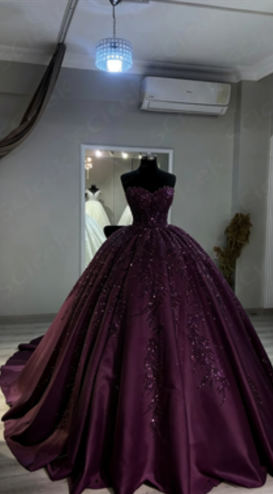Unique Ball Gown Sweetheart Tulle Lace Appliques Wedding Dress Fairytale Long Wedding Dresses RB2864