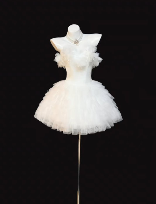 Pretty Ball Gown Sweetheart White Tulle For Women Girls Teens Graduation Inspo Short 15th Birthday Outfits Homecoming Dresses RB3099