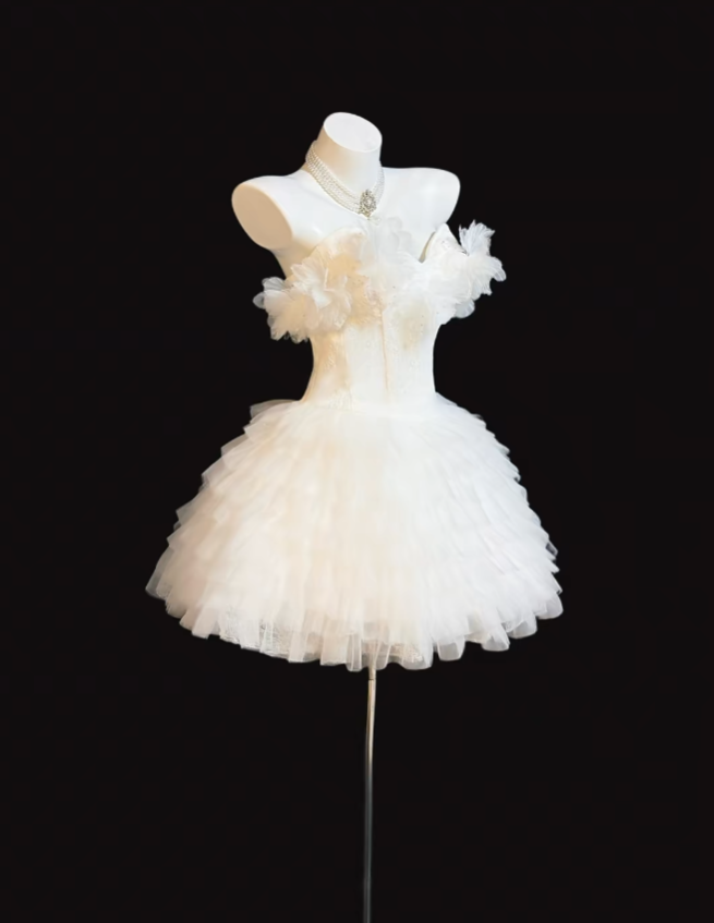 Pretty Ball Gown Sweetheart White Tulle For Women Girls Teens Graduation Inspo Short 15th Birthday Outfits Homecoming Dresses RB3099