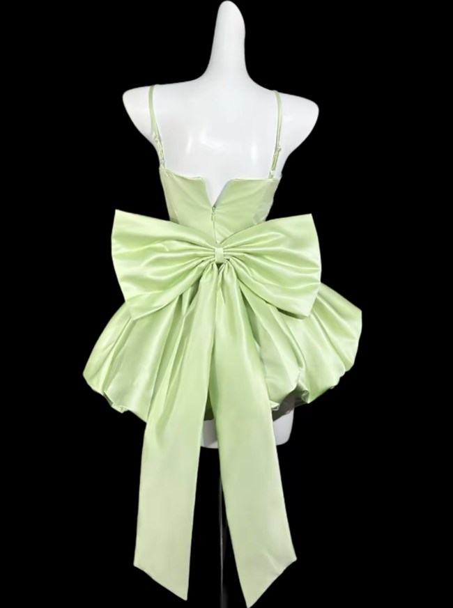 Unique Ball Gown Spaghetti Strap Sage Green With Pearls University Ideas Homecoming Dress Inspo Short Senior Party Cocktail Outfits RB7031