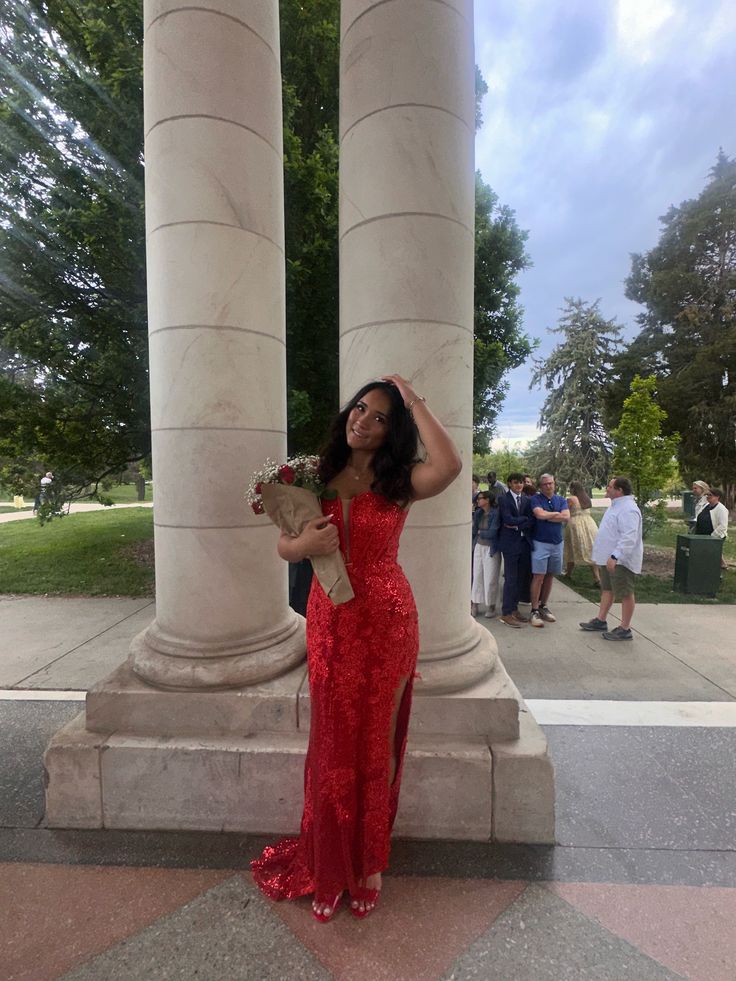 Modest Mermaid Spaghetti Straps Red Lace Sleeveless Slit Long Prom Dresses Party Dress 21st Birthday Outfits Graduation Dress RB711