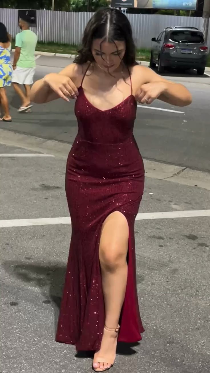 Stunning Mermaid Halter Burgundy Sequin Slit Prom Dresses Party Dress 18th Birthday Outfits Graduation Dress RB799