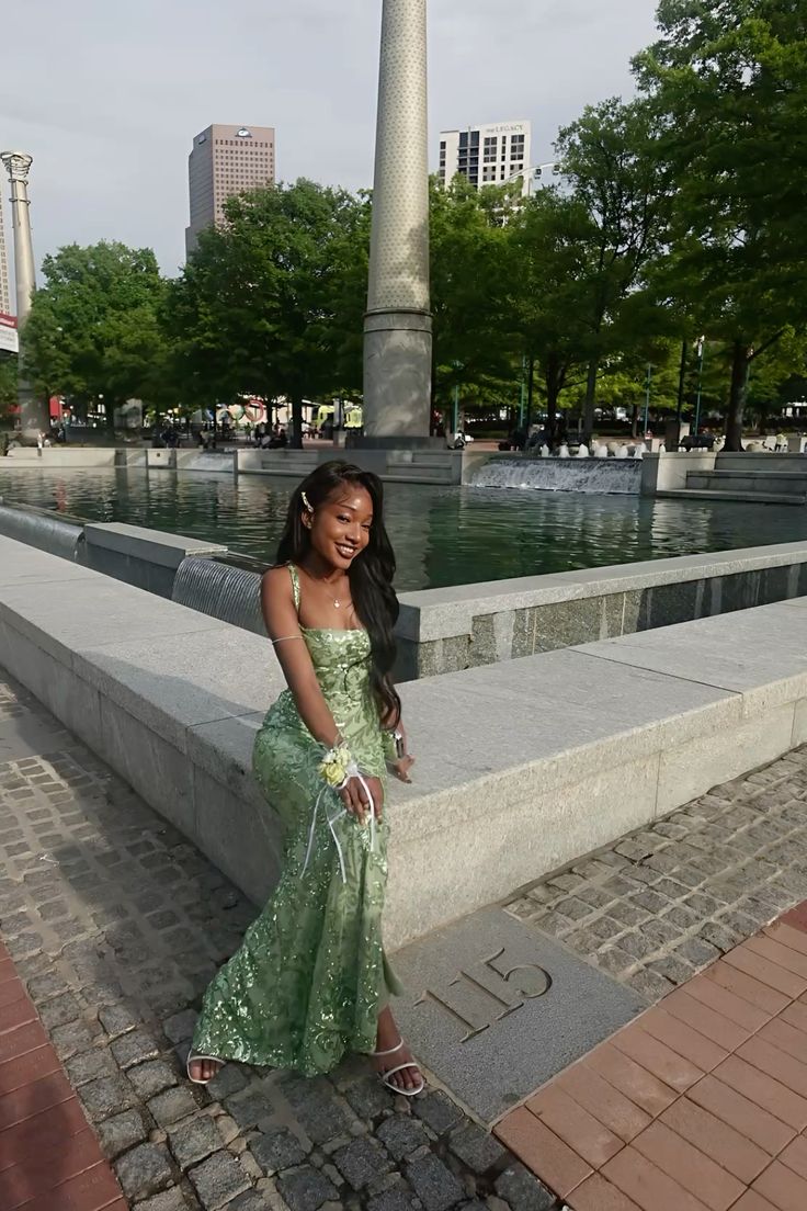 Modest Mermaid Spaghetti Straps Mint Green Sequin Long Prom Dresses Inspiration Prom Dress Senior Graduation Dress RB924