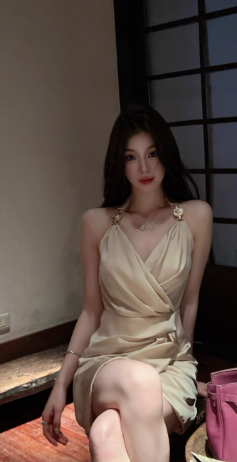 Fashion Champagne Halter Neck Sheath Satin Homecoming Dress Formal Party Dress  RF01023