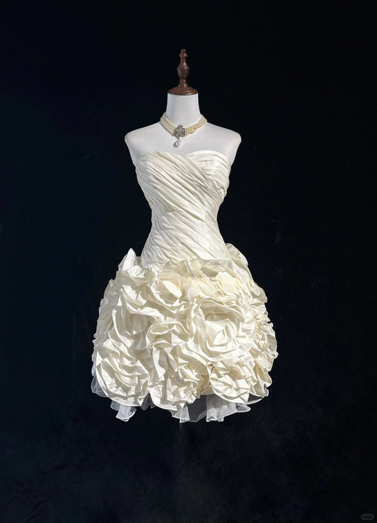 Chic White Sweetheart Bodycon Taffeta Short Birthday Dress Homecoming Dresses RF01029