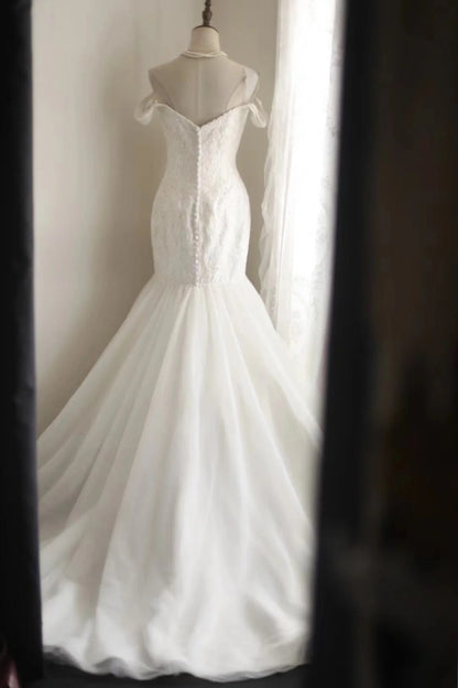 Elegant White Mermaid Off-the-shoulder Tulle Lace Applique Wedding Dress RF0415