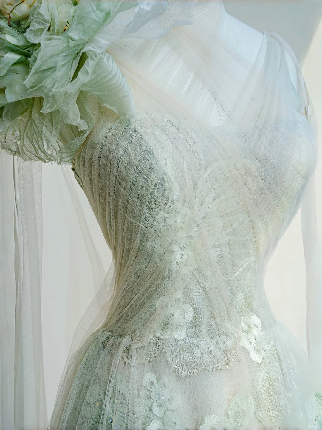 Sweet Light Green Tulle Applique A-Line V Neck Long Prom Dresses Beautiful Wedding Dress RF0476