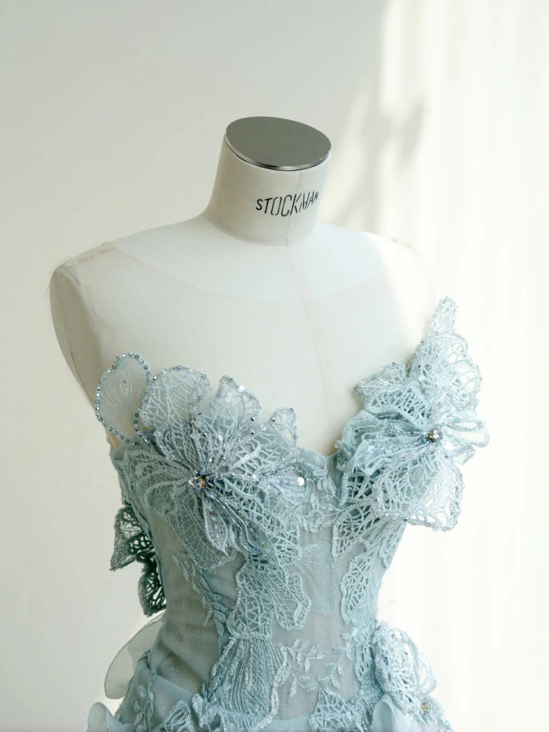 Beautiful Sweetheart Neck Mermaid Tulle Sequins Train Long Prom Dresses Exquisite Embroidery Applique Wedding Dress RF0481