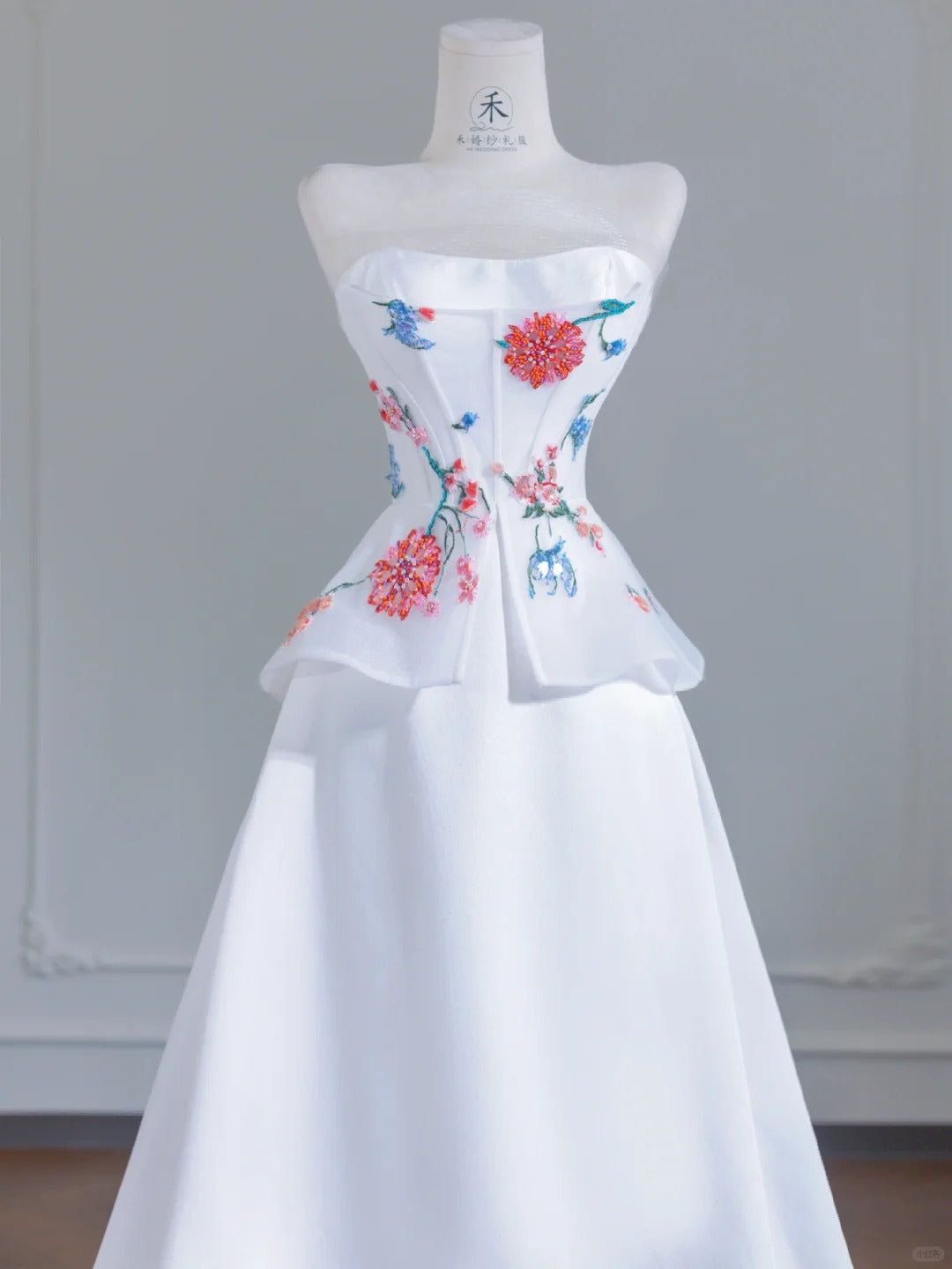Simple White Strapless Satin Beaded A-line Wedding Dresses  RF0532