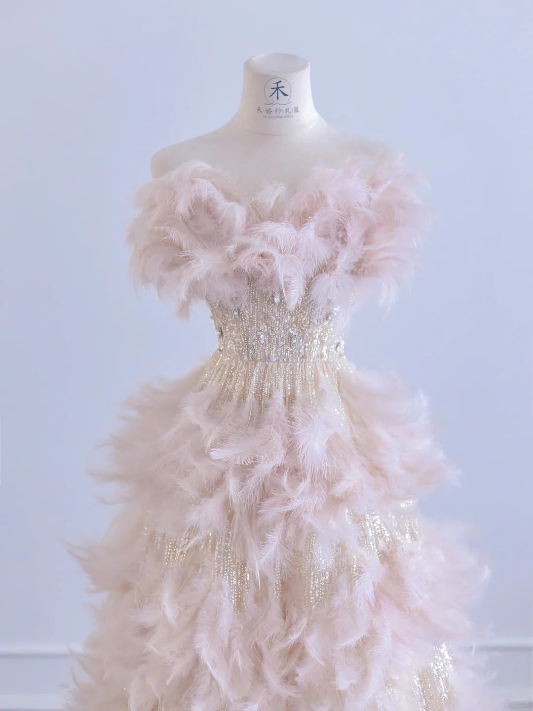 Fairytale Pink Feather A-Line Beaded Wedding Dress Strapless Long Prom Dresses  RF0552