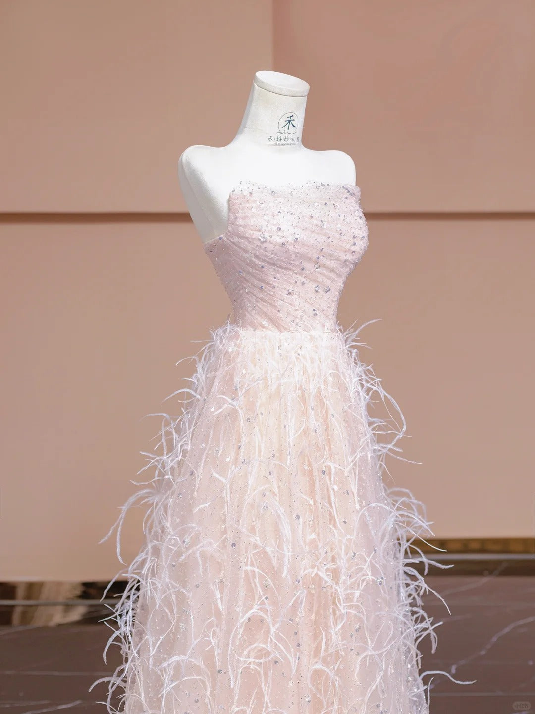 Sweet Blush Pink Tulle  Sequined A-Line Strapless Train Wedding Dress Formal Evening Gowns RF0563