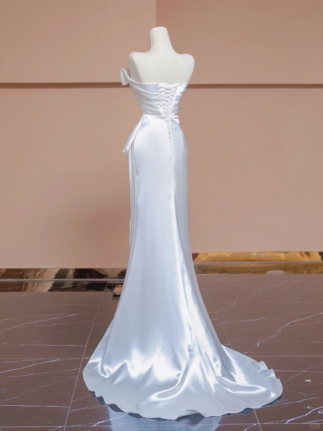 Elegant White Mermaid Strapless Satin Wedding Dress Simple Evening Dress RF0565