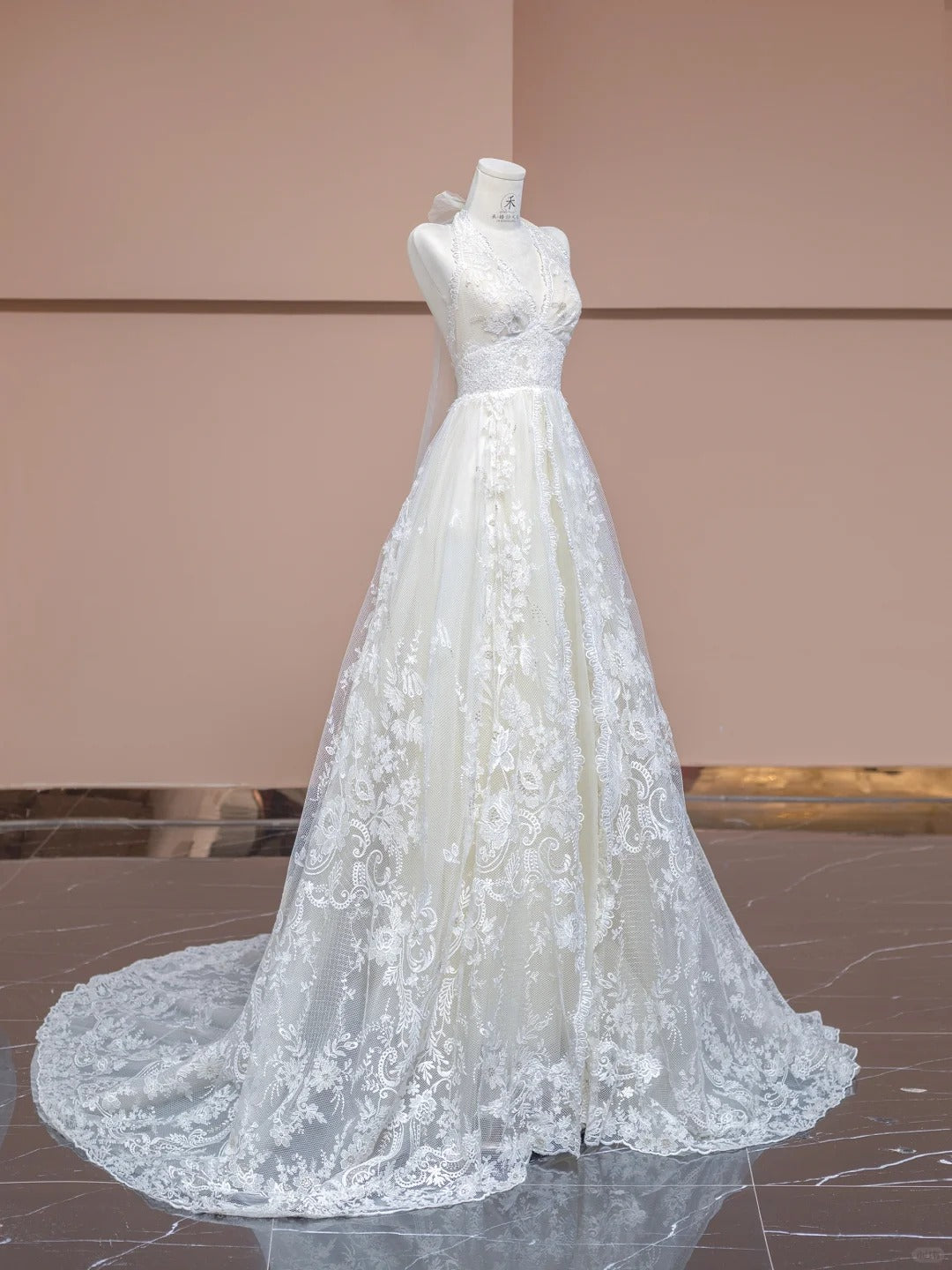 Elegant White V-neck Lace Applique A-Line Wedding Dress with Train RF0569