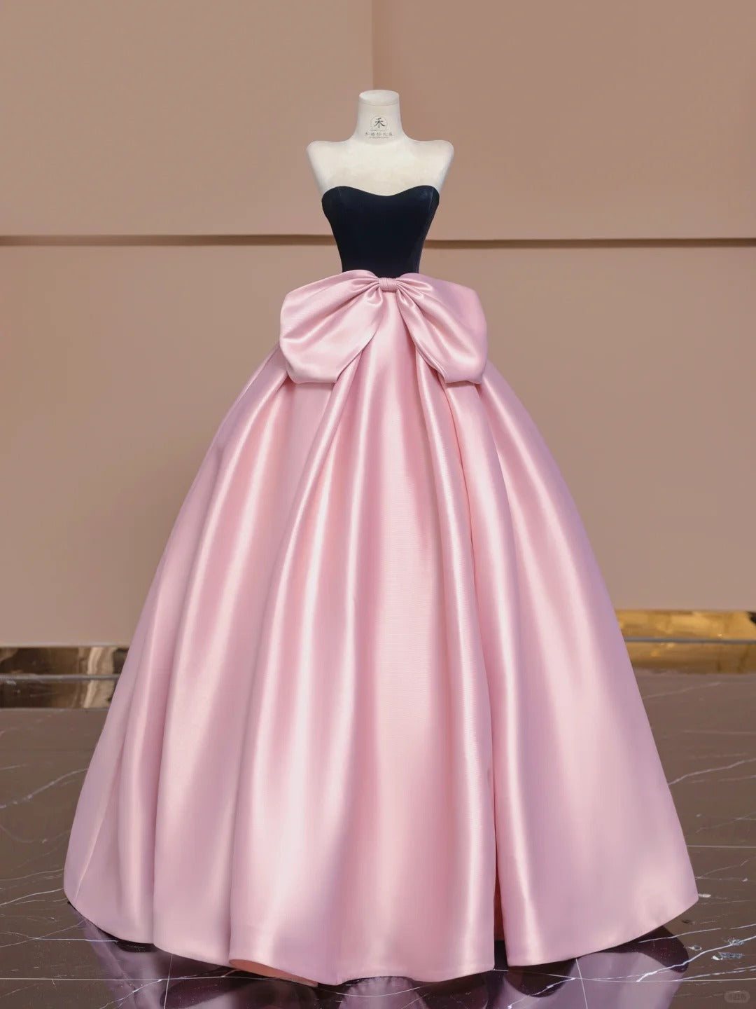 Cute Pink Strapless A-Line Satin Velvet Prom Dresses Sweet 16 Evening Gowns RF0590
